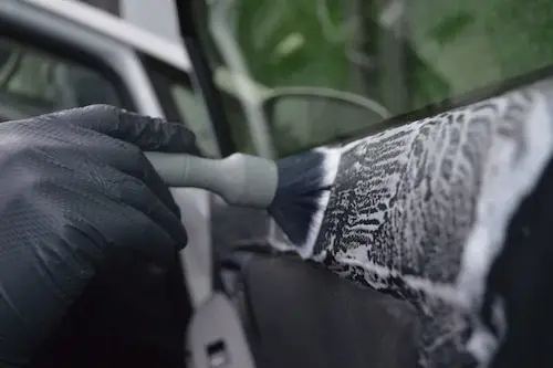 Plastice negre uniformizate