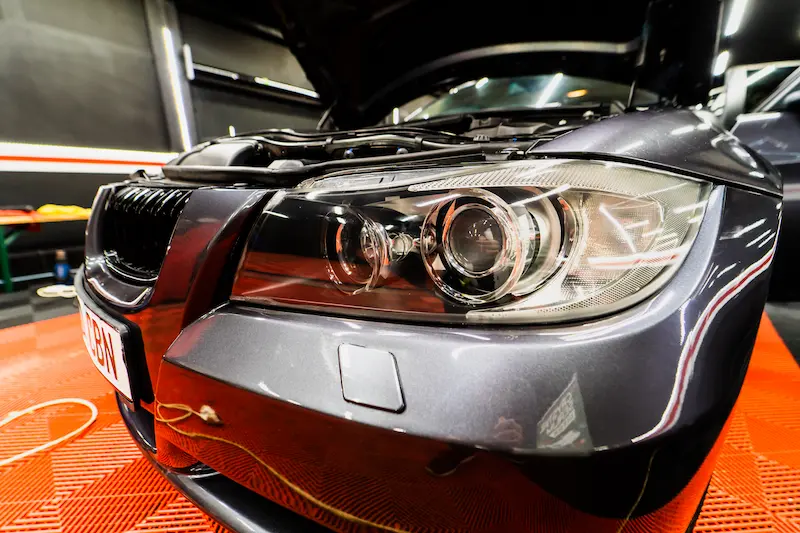 Restaurare faruri cu protecție UV